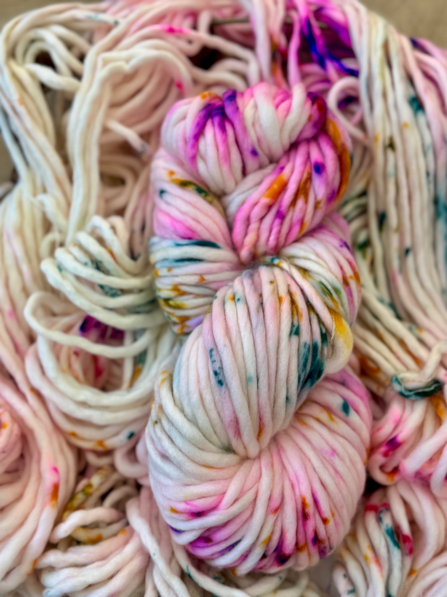 Danni Designs Super Bulky—May Flower